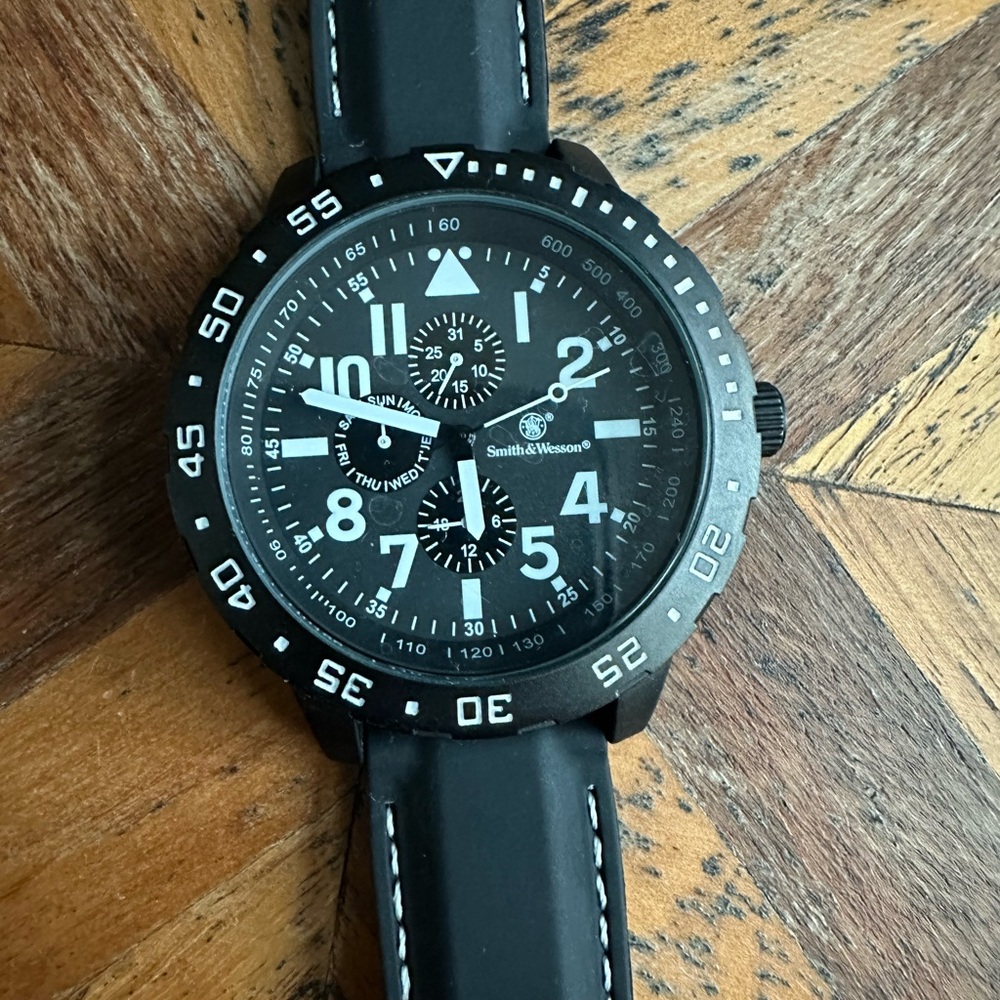 Smith & Wesson Men’s Civilian Dive Watch